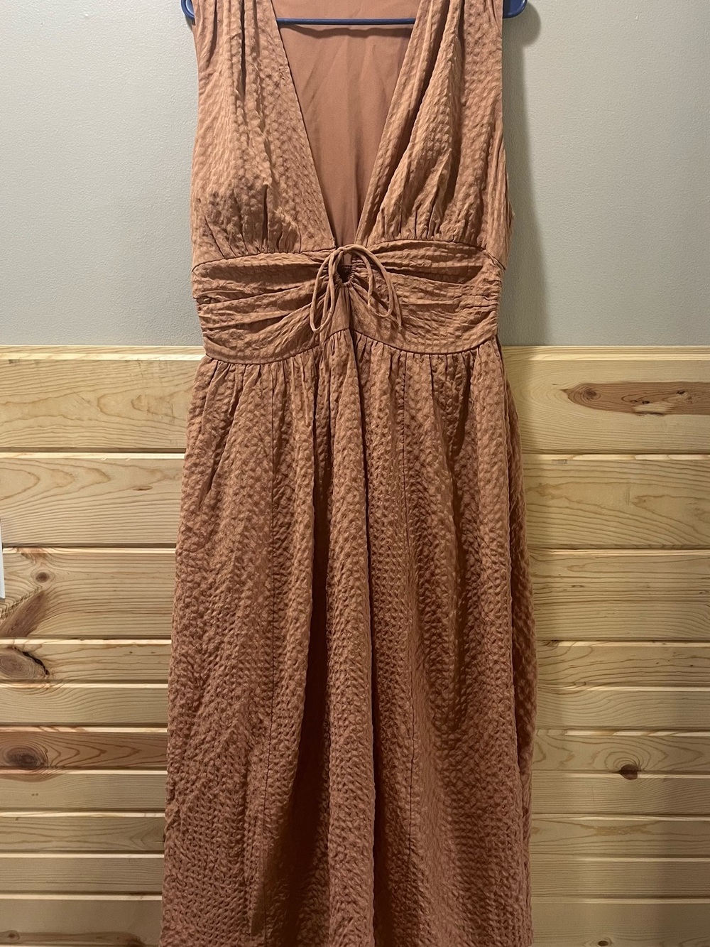 Abercrombie & Fitch Sleeveless V-Neck Rust Midi Dress